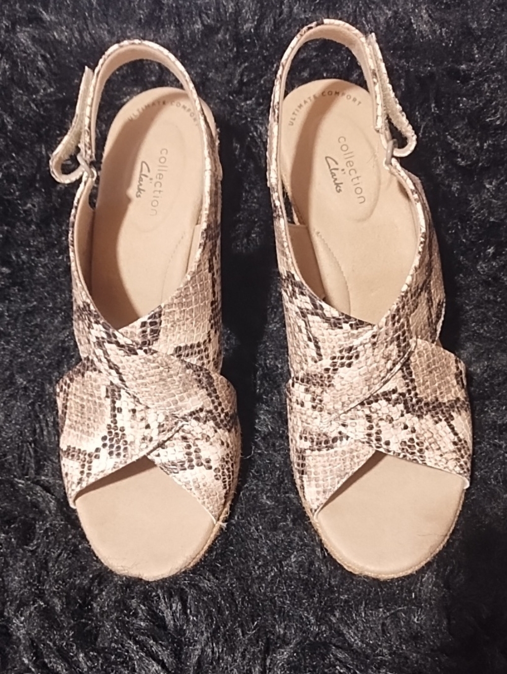 NWT Size 9/40 Clarks Snake-Print Wedge Slingback Sandals in Beige and Brown.